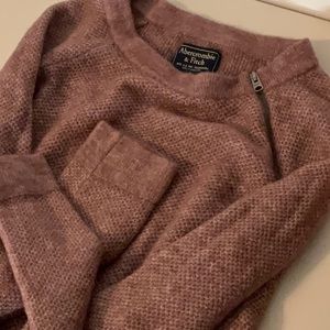 Abercrombie Fitch sweater with zipper shoulder